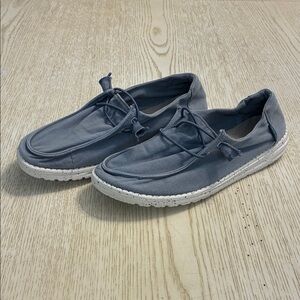 Women’s Hey Dude Wendy Loafer Shoes (Blue/White)